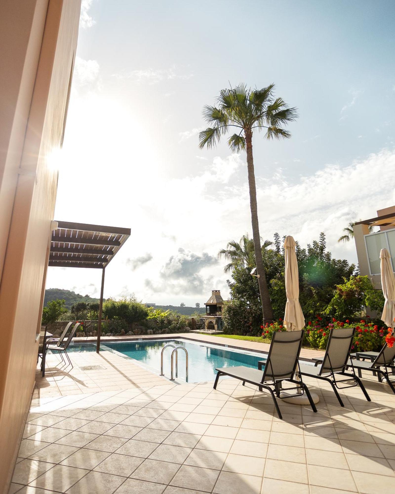 Meliades Villas Agia Marina エクステリア 写真