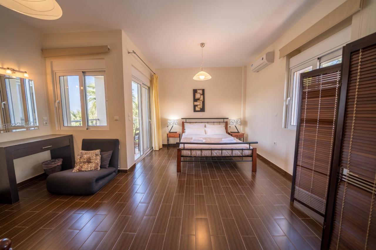 Meliades Villas Agia Marina エクステリア 写真