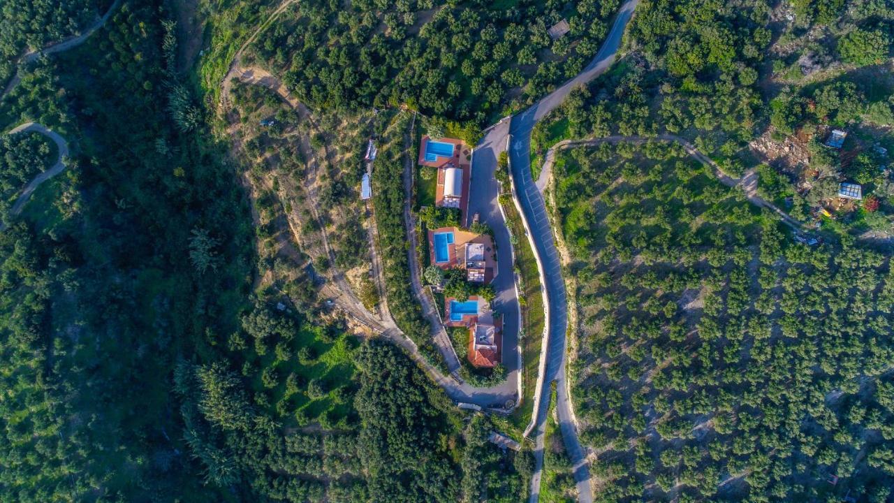 Meliades Villas Agia Marina エクステリア 写真