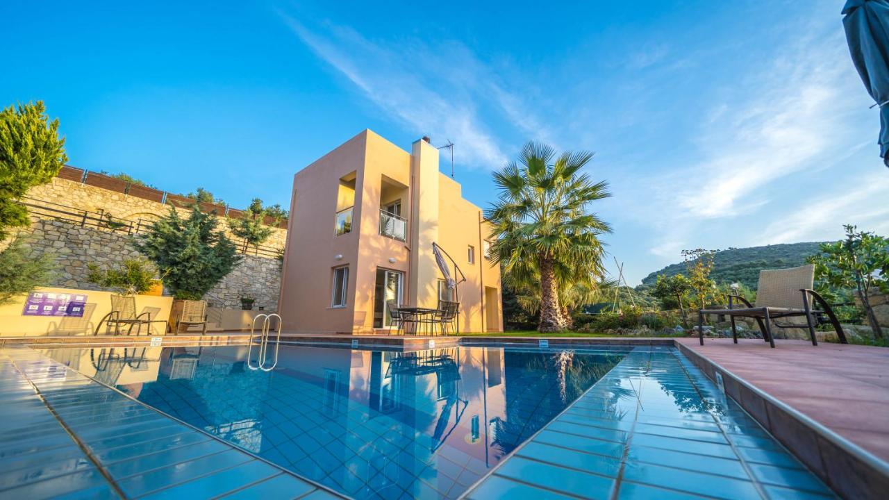 Meliades Villas Agia Marina エクステリア 写真